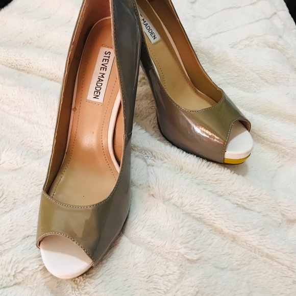 Steve Madden grey yellow heels 9 - Picture 5 of 10